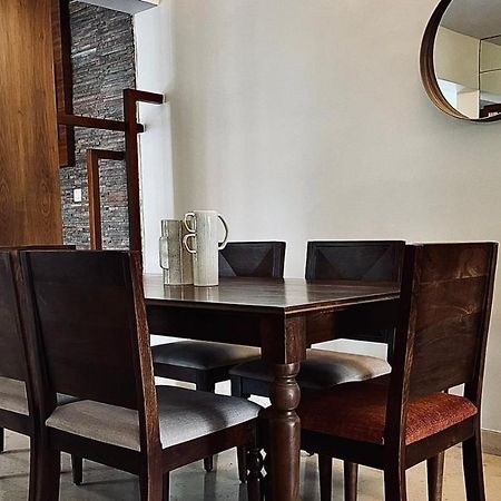 Luho Grande Bed and Breakfast Bangalore Buitenkant foto
