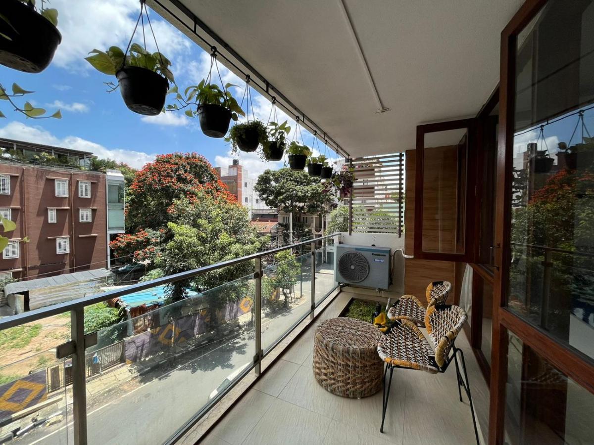 Luho Grande Bed and Breakfast Bangalore Buitenkant foto