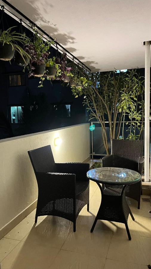 Luho Grande Bed and Breakfast Bangalore Buitenkant foto